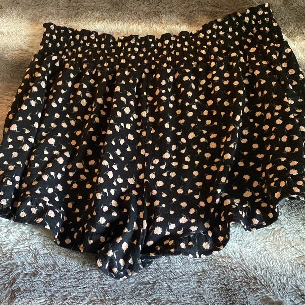 Draw string shorts - Picture 2 of 2